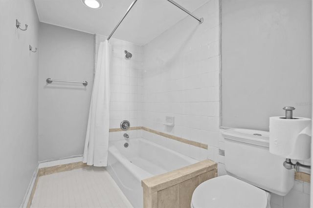 225 COUNTRY CLUB DRIVE D238, Largo, FL 33771