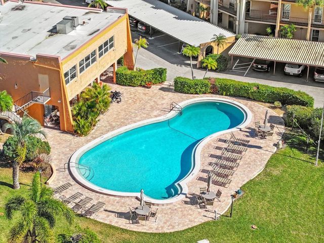 225 COUNTRY CLUB DRIVE D238, Largo, FL 33771