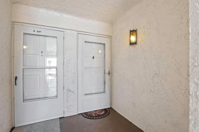 225 COUNTRY CLUB DRIVE D238, Largo, FL 33771