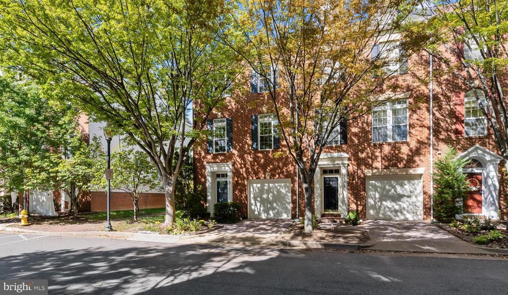 4925 WAPLE LN, Alexandria, VA 22304
