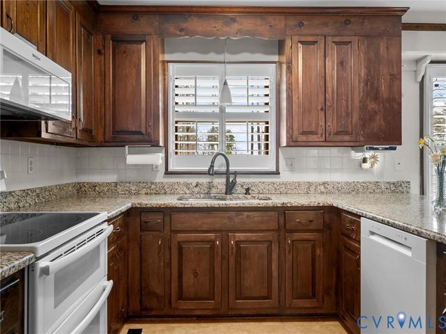 11551 Teterling Rd, Chester, VA 23831