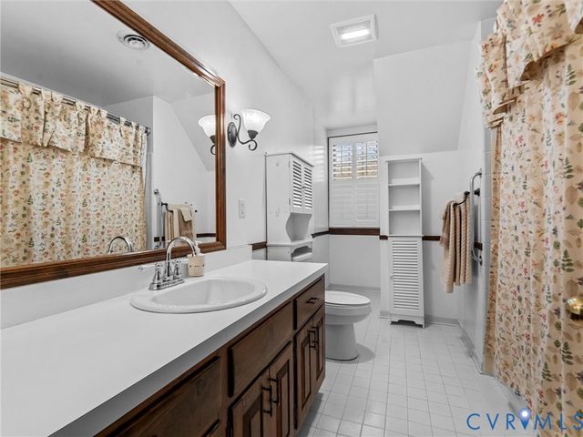 11551 Teterling Rd, Chester, VA 23831