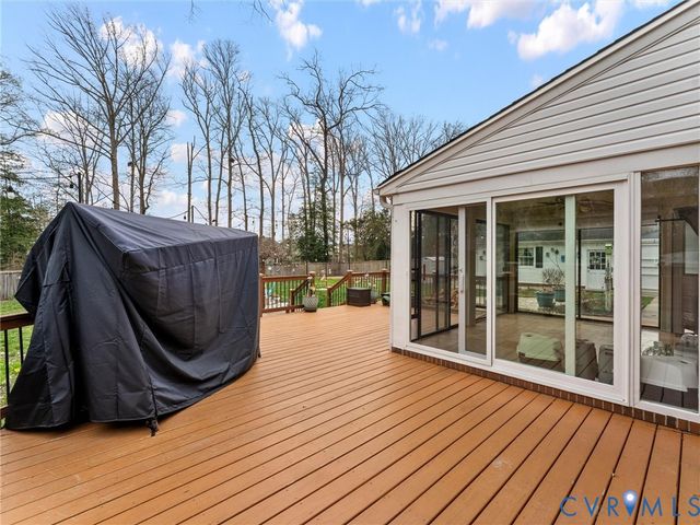 11551 Teterling Rd, Chester, VA 23831