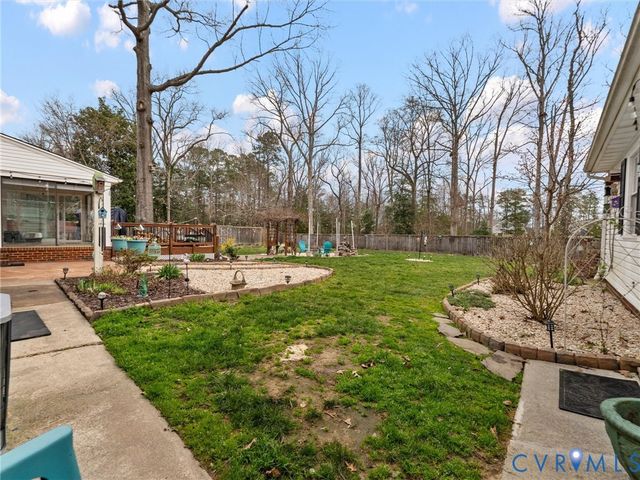 11551 Teterling Rd, Chester, VA 23831