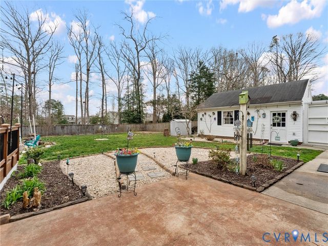11551 Teterling Rd, Chester, VA 23831