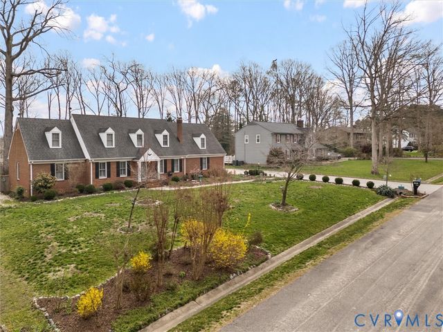 11551 Teterling Rd, Chester, VA 23831