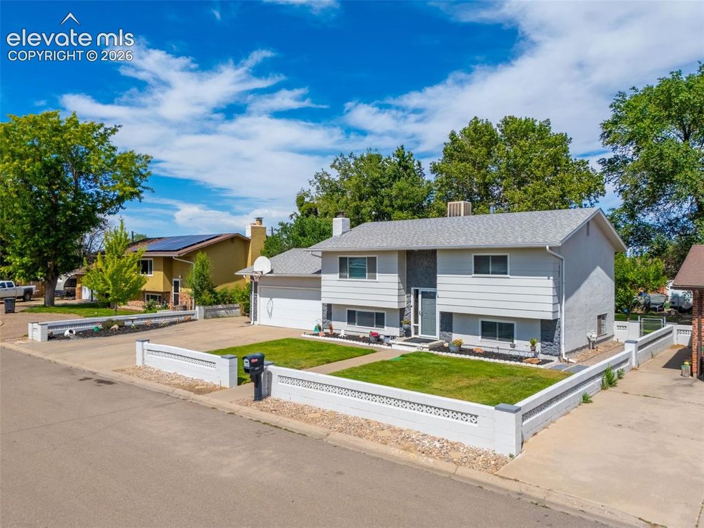 1256 20 1/2 Lane, Pueblo, CO 81006 — photo 2