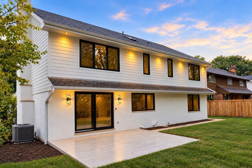 309 W Maple Street, Hinsdale, IL 60521 — photo 2