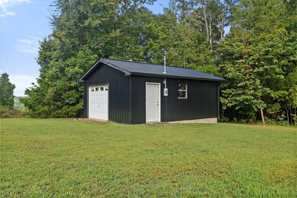 0 Cabin Rd, Hohenwald, TN 38462