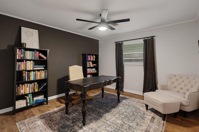 202 PINEHILLS DR, Hattiesburg, MS 39401