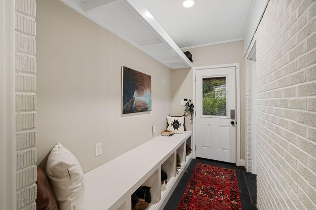 202 PINEHILLS DR, Hattiesburg, MS 39401