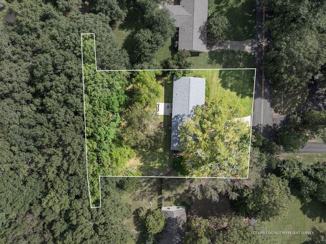 202 PINEHILLS DR, Hattiesburg, MS 39401