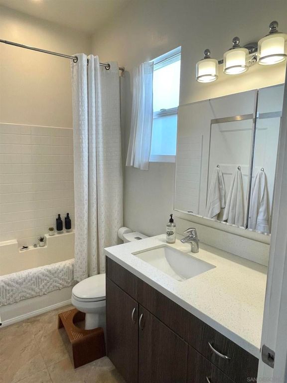 Image 11 of property listing at 1120 30Th St, San Diego, CA 92102