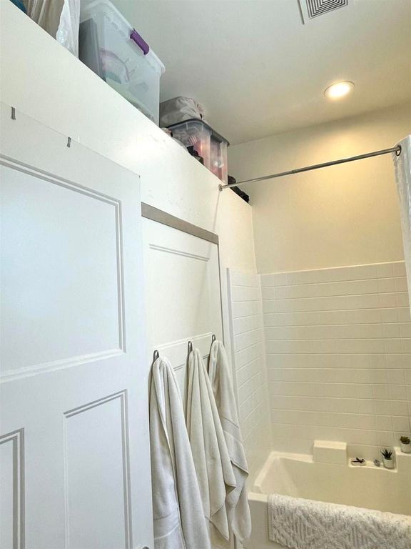 Image 13 of property listing at 1120 30Th St, San Diego, CA 92102