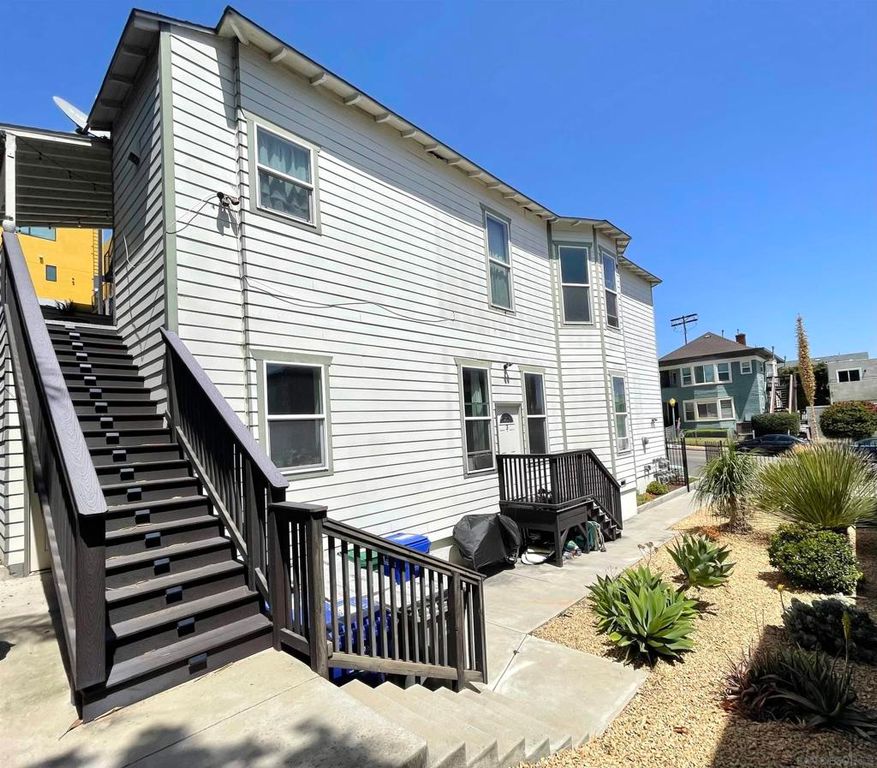 Image 14 of property listing at 1120 30Th St, San Diego, CA 92102