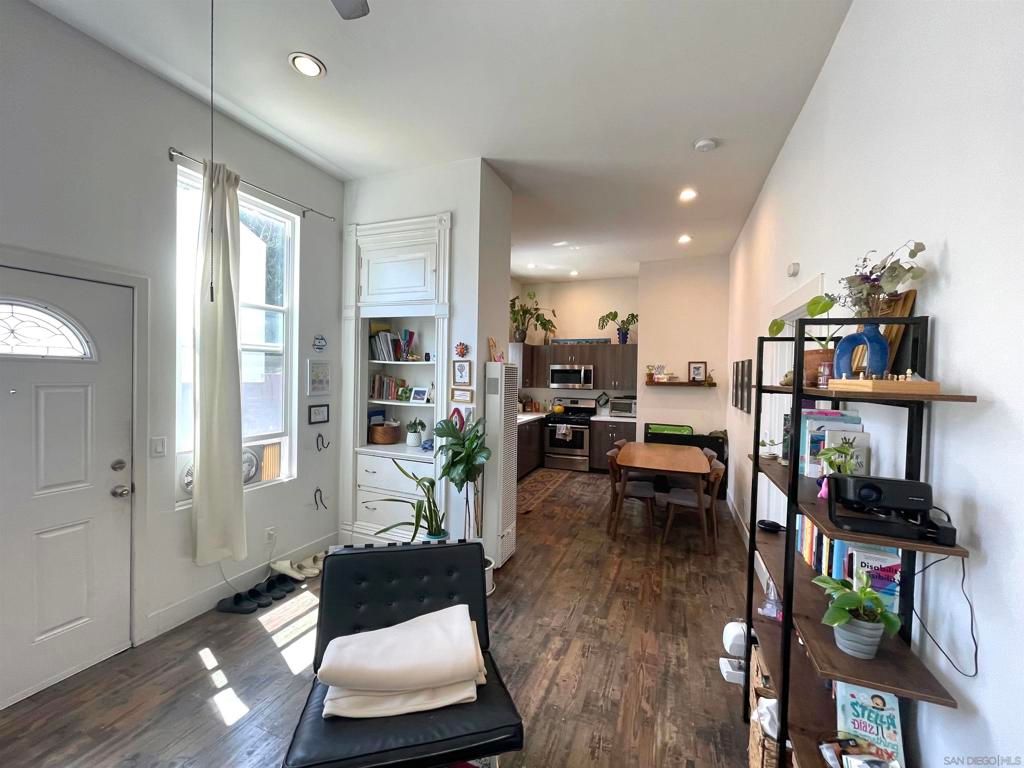 Image 19 of property listing at 1120 30Th St, San Diego, CA 92102