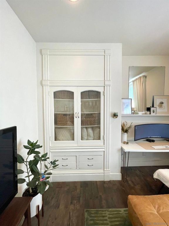 Image 6 of property listing at 1120 30Th St, San Diego, CA 92102