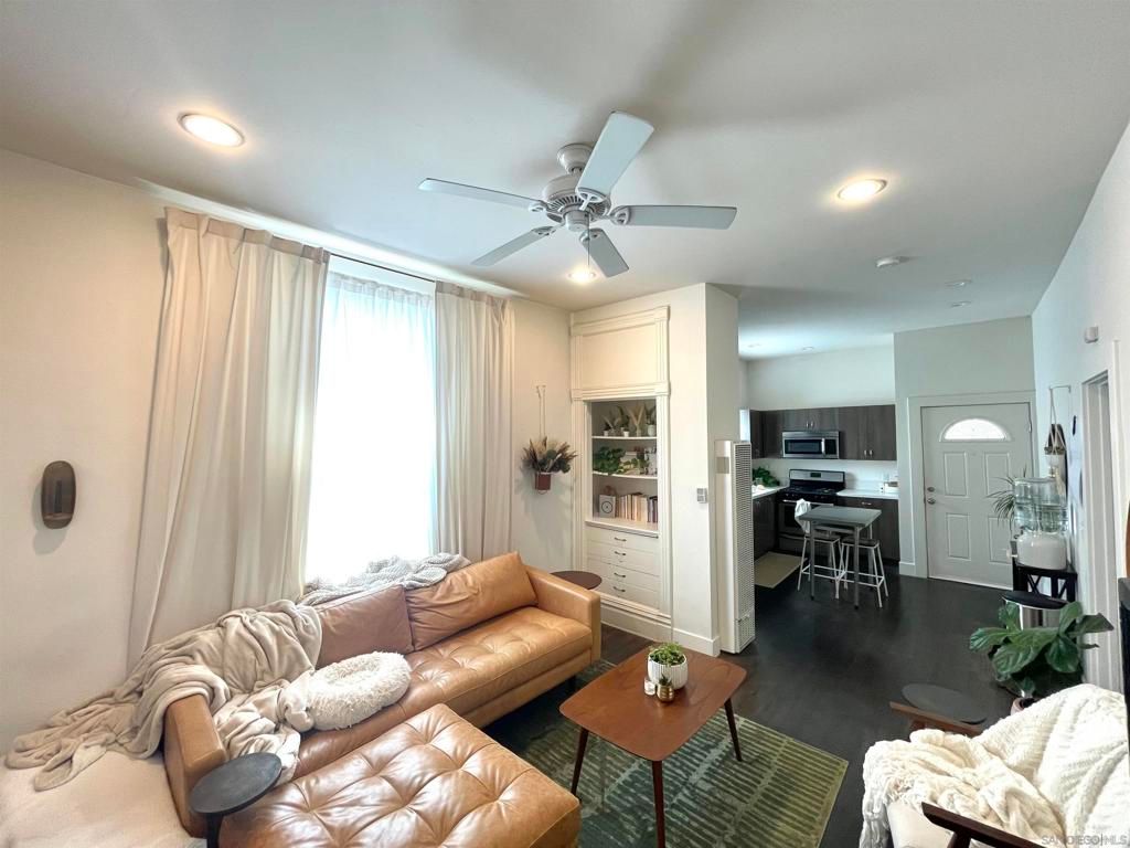 Image 7 of property listing at 1120 30Th St, San Diego, CA 92102