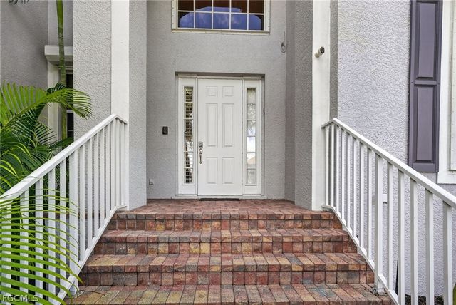 5541 Harborage DR, Fort Myers, FL 33908