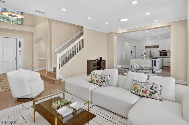 5541 Harborage DR, Fort Myers, FL 33908