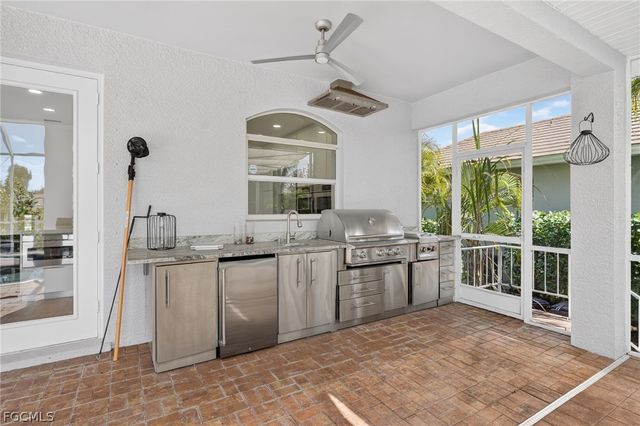 5541 Harborage DR, Fort Myers, FL 33908