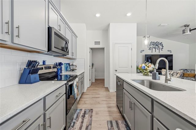 2604 89TH STREET CIRCLE E, Palmetto, FL 34221