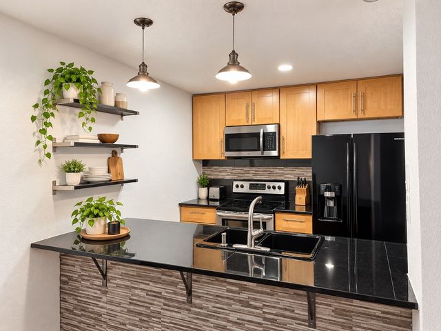 525 Towne House Lane, Richardson, TX 75081