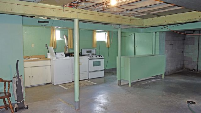 1013 18th Street, Bay City, MI 48708
