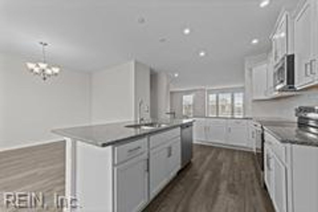 144 Freeman DR, Hampton, VA 23666