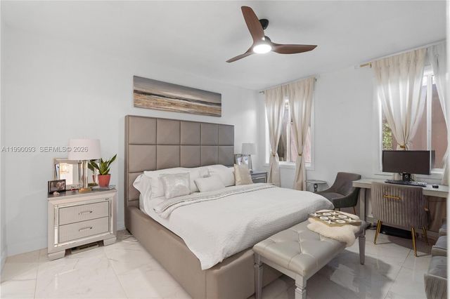 1500 Canary Island Dr, Weston, FL 33327