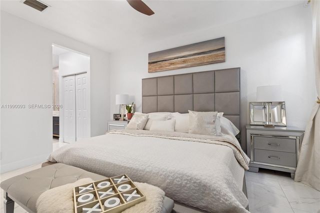 1500 Canary Island Dr, Weston, FL 33327