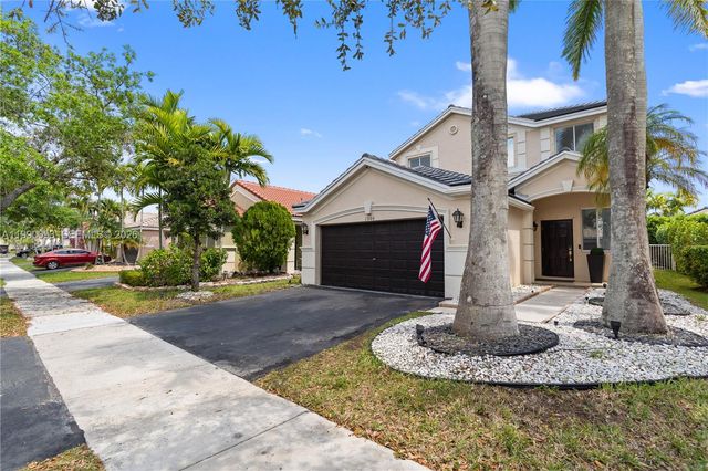1500 Canary Island Dr, Weston, FL 33327