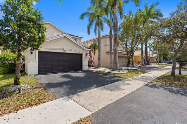 1500 Canary Island Dr, Weston, FL 33327