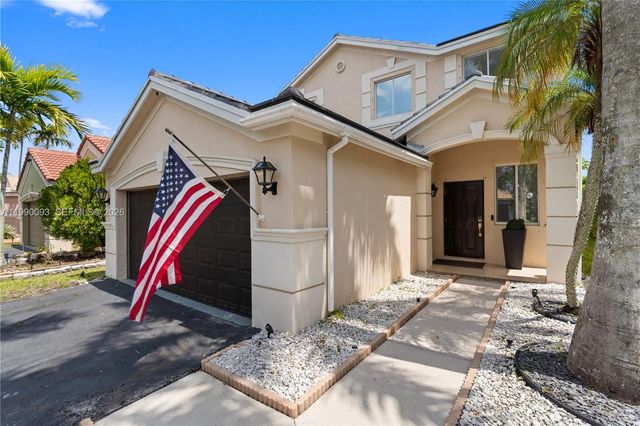 1500 Canary Island Dr, Weston, FL 33327