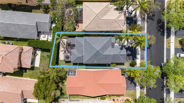 1500 Canary Island Dr, Weston, FL 33327