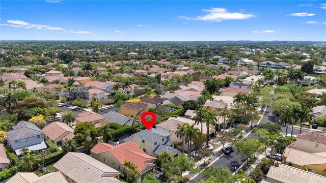 1500 Canary Island Dr, Weston, FL 33327