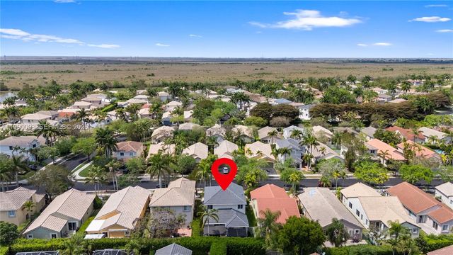 1500 Canary Island Dr, Weston, FL 33327