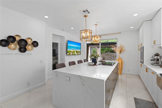 1500 Canary Island Dr, Weston, FL 33327