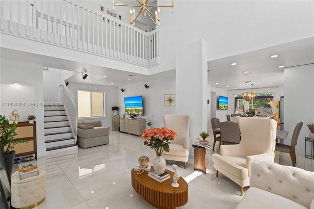 1500 Canary Island Dr, Weston, FL 33327