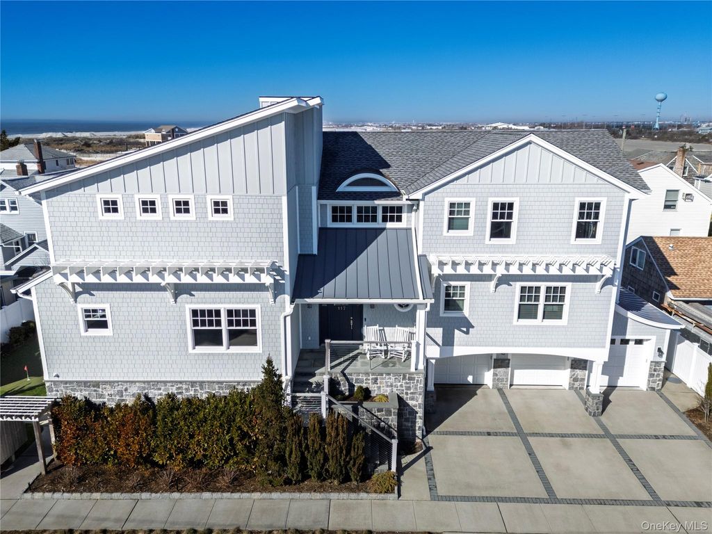 117 Baldwin Avenue, Point Lookout, NY 11569