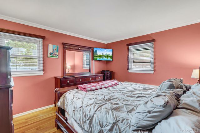 181 N Idaho Avenue, Massapequa, NY 11758