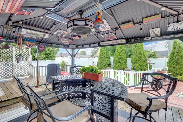 181 N Idaho Avenue, Massapequa, NY 11758