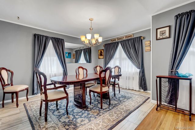 181 N Idaho Avenue, Massapequa, NY 11758