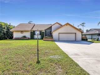 6219 Deer RUN, Fort Myers, FL 33908