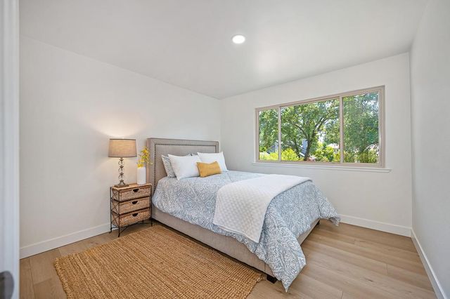2741 Wentworth Rd, Cameron Park, CA 95682
