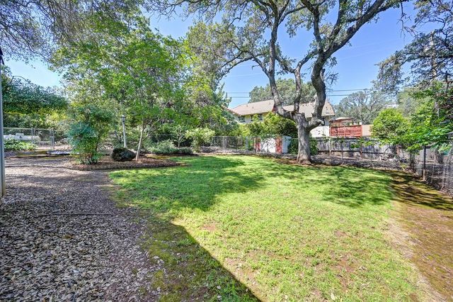 2741 Wentworth Rd, Cameron Park, CA 95682