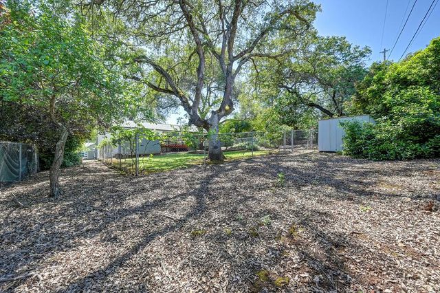 2741 Wentworth Rd, Cameron Park, CA 95682