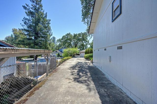 2741 Wentworth Rd, Cameron Park, CA 95682