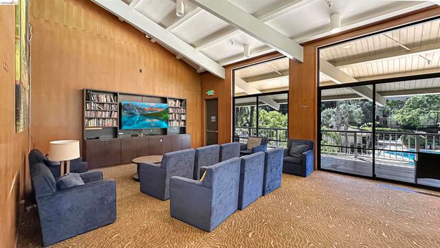 460 N. Civic Drive 311, Walnut Creek, CA 94596