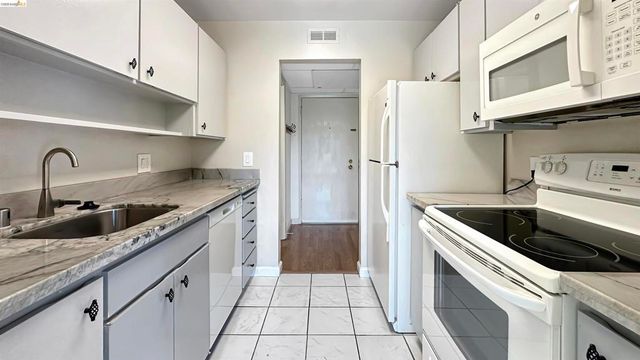 460 N. Civic Drive 311, Walnut Creek, CA 94596